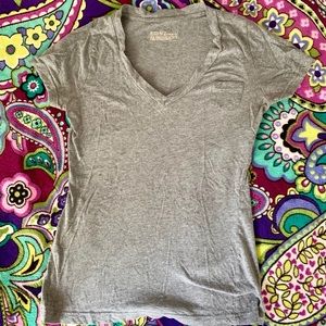 Grey boyfriend tee 🥰